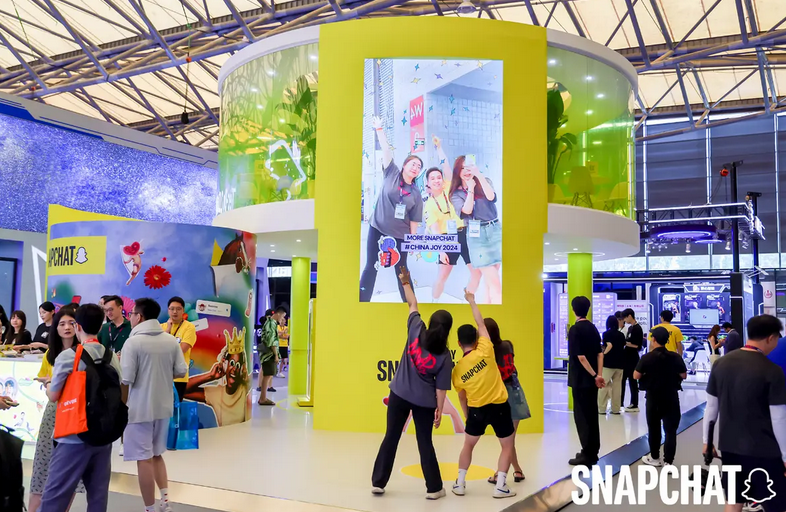 Snapchat 携“巨型 AR 魔镜” 空降 ChinaJoy，成 B2B 展馆最热展台之一